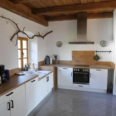 Spacious With Wellness Facilities Apartman Wunsiedel